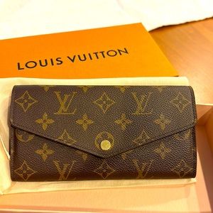 Louis Vuitton Sarah Wallet